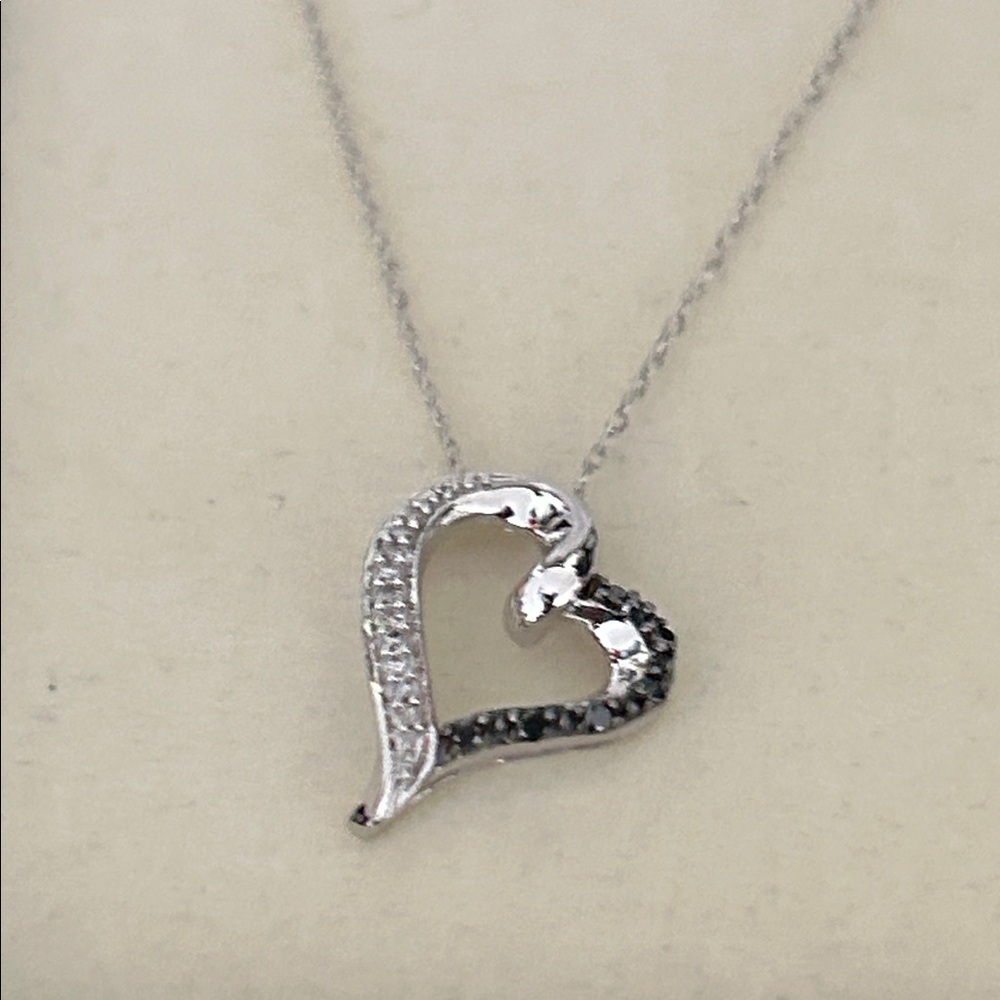 Kay Jewelers Silver and Black Heart Necklace